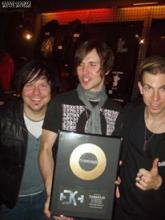 Paul Keller (dr.), Ken Hanlon (voc.) & Rupert Keplinger (git.) - DARKHAUS mit Fangeschenk